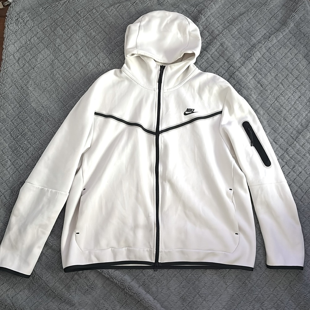 nike tech